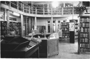 Puukirjaston yleisosasto 1955