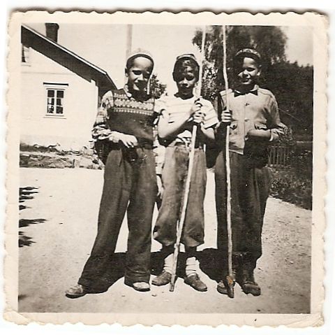 Tiedosto:Risto Jokinen onkiporukassa.jpg