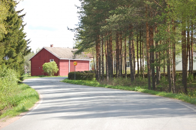 Tiedosto:800px-Vojakkalan kyläkeskus – Kopio.jpg
