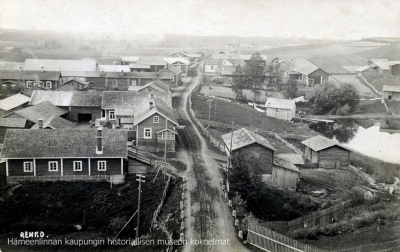 Tiedosto:400px-Renko k tornista1.jpg