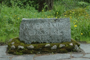 Tiedosto:300px-Lehdesmaen muistokivi.jpg