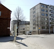 Tiedosto:180px-ArviKaristonk1 uusi2.jpg