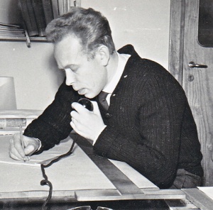 Tiedosto:300px-Martti Jaatinen kuva Maija Aaltosen.jpg