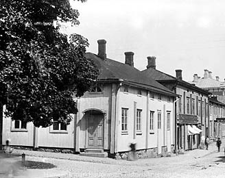 Tiedosto:Raastuvank Skogsterx.jpg