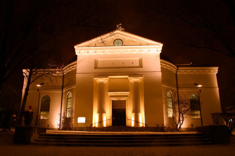 Tiedosto:800px-Hlinnan kirkko.jpg