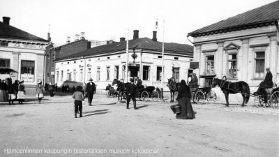 Tiedosto:400px-Hallk tori R188.jpg