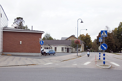 Tiedosto:20100517055746!Lammi keskusta hml-tie p.jpg