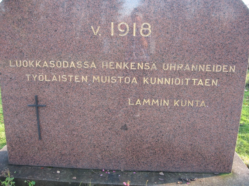 Tiedosto:800px-Punaisten muistomerkki.jpg