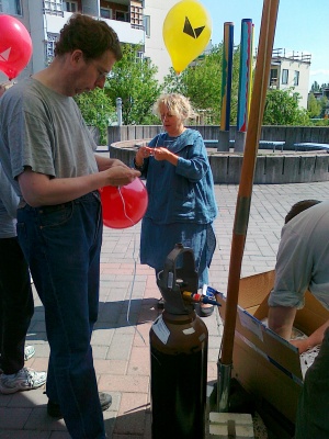 Tiedosto:300px-Pallon taytto 3.jpg