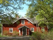 Tiedosto:173px-Lusin leirikeskus.jpg