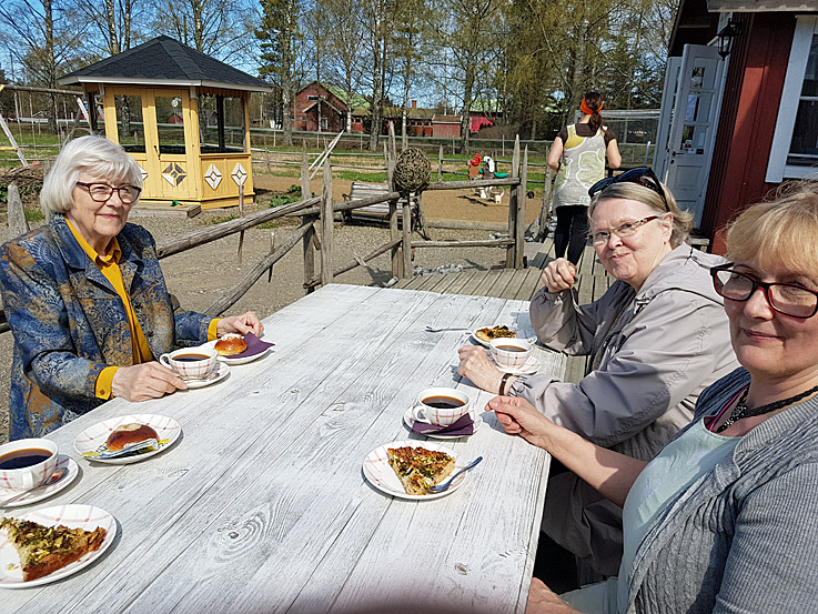 Tiedosto:Athos terassi.jpg