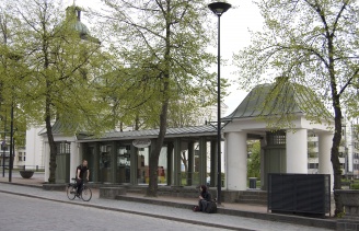 Tiedosto:328px-Kirkkopuisto rak uusi.jpg