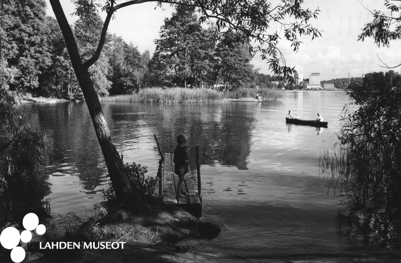 Vesijärven rantaa Mukkulan suunnasta. Valokuvaamo Kuvakiila, 14.7. 1960. Kuva: Lahden kaupunginmuseon kuva-arkisto.