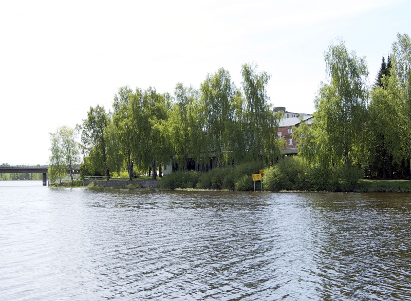 Tiedosto:800px-Teattranta uusi.jpg