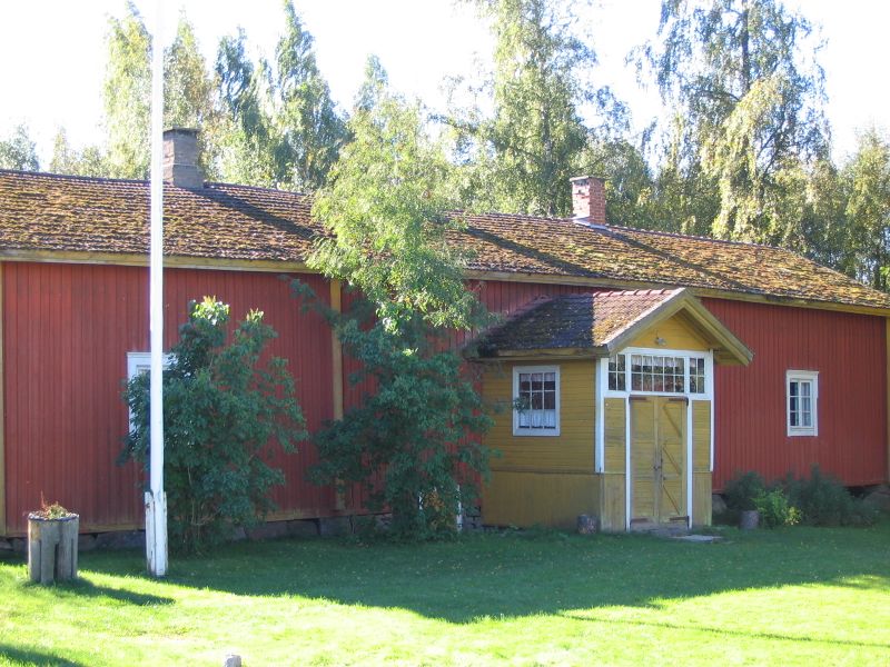 Tiedosto:Kauppilan paarakennus2.JPG