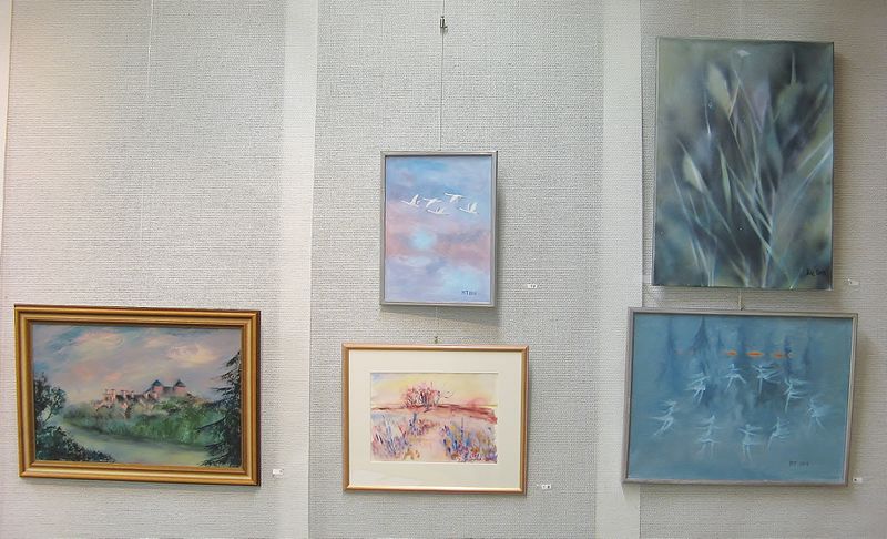 Tiedosto:Vuosinayttely 2015 yleiskuva 5.JPG