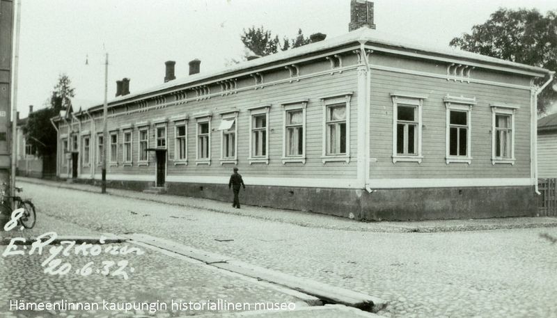 Tiedosto:20101119111741!Sibeliuksenkatu 17.jpg