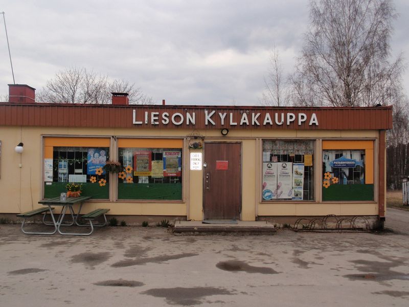 Tiedosto:Kylakauppa.jpg
