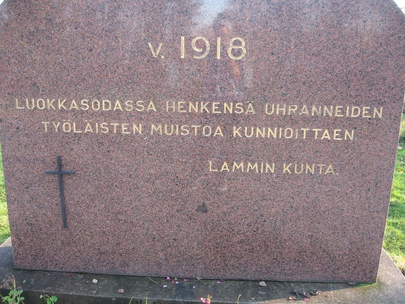 Tiedosto:Punaisten muistomerkki.jpg