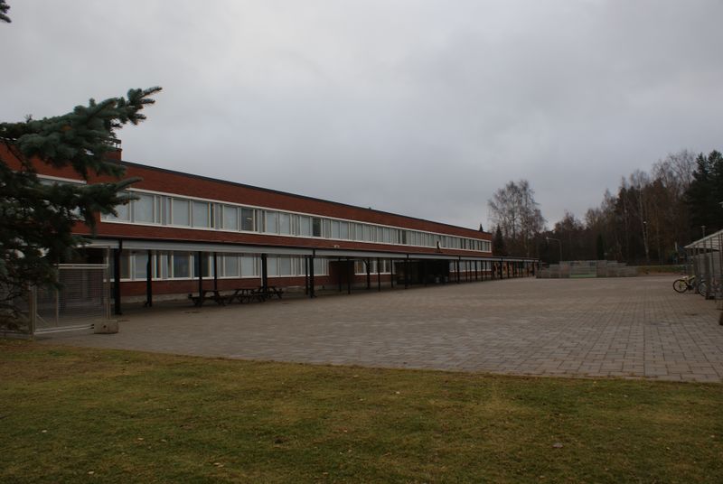 Tiedosto:Hauhon Yhtenaiskoulu.jpg