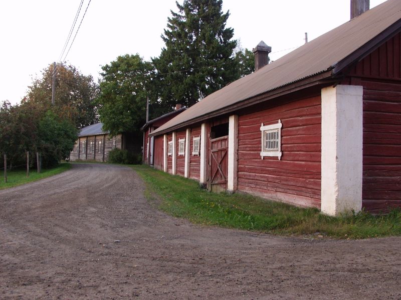 Tiedosto:Sankolan kylanraitti.jpg