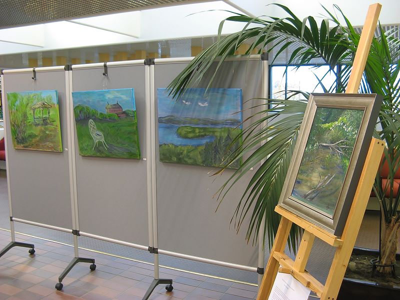 Tiedosto:Vuosinayttely 2015 yleiskuva 2.JPG