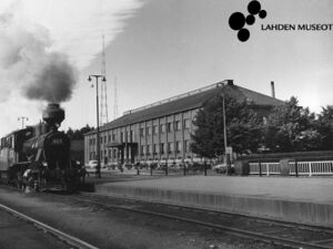 Lahden rautatieasema, 1954. Kuvaaja: Eino Mäkinen. Lähde: Lahden kaupunginmuseon kuva-arkisto.